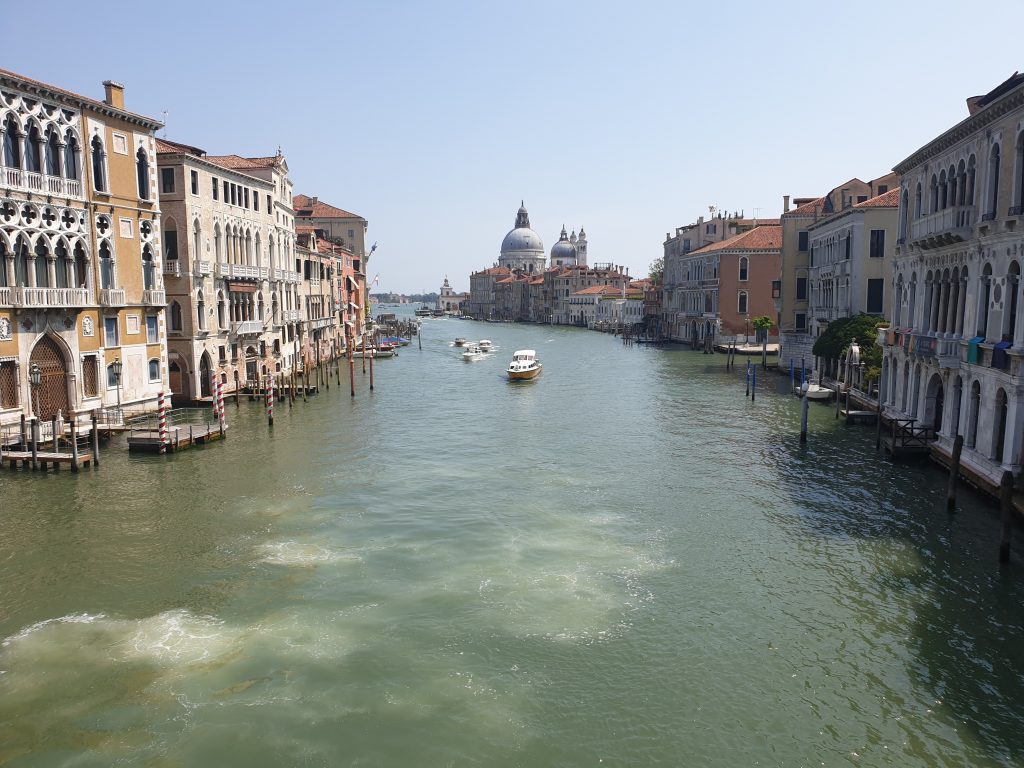 Venecia desde el puente de la Academia
