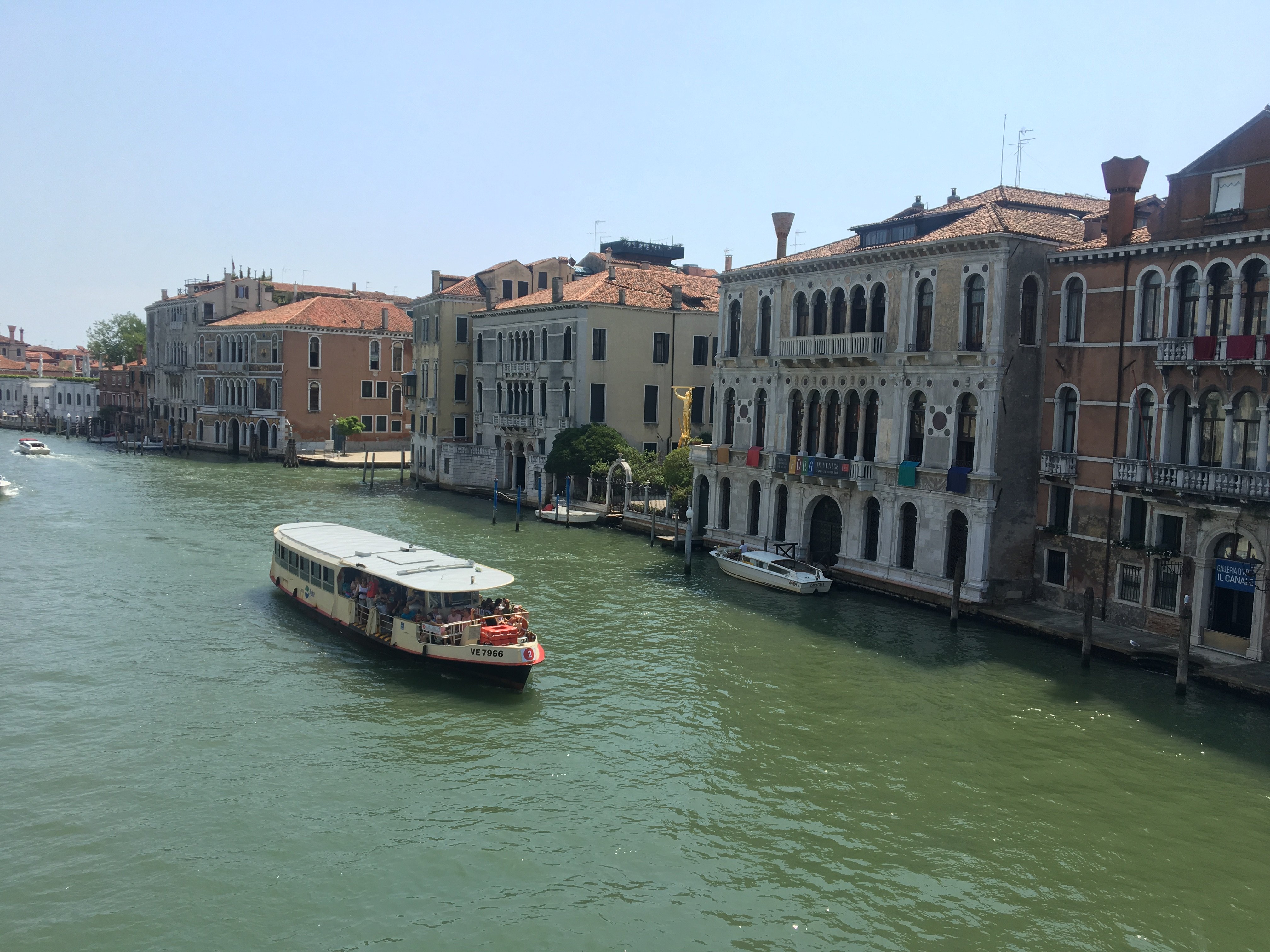 Cómo moverse por Venecia: en vaporetto